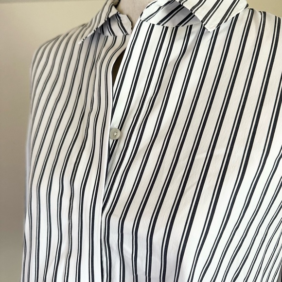 chico’s Blue White striped 1/4 button up shirt ruffle sleeves Size 2 US 12/L - Picture 9 of 9